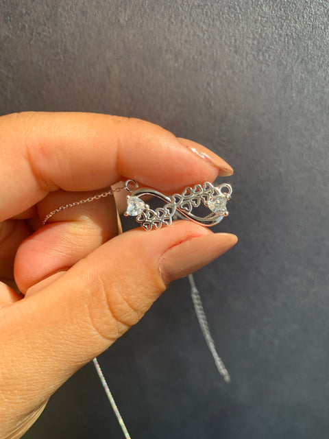 Colar de Prata Infinito com Zircônias Cristal